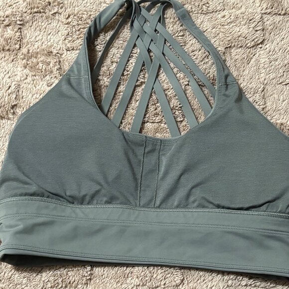 Like New Lululemon Free To Be Moved Bra Grey Sage A/B Cup Activewear 10 - Picture 4 of 8